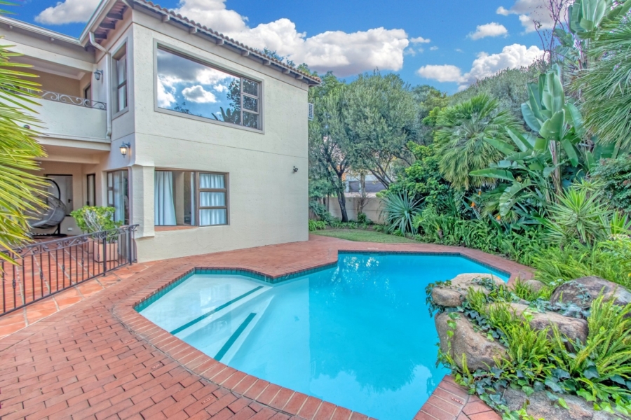 5 Bedroom Property for Sale in Dainfern Golf Estate Gauteng