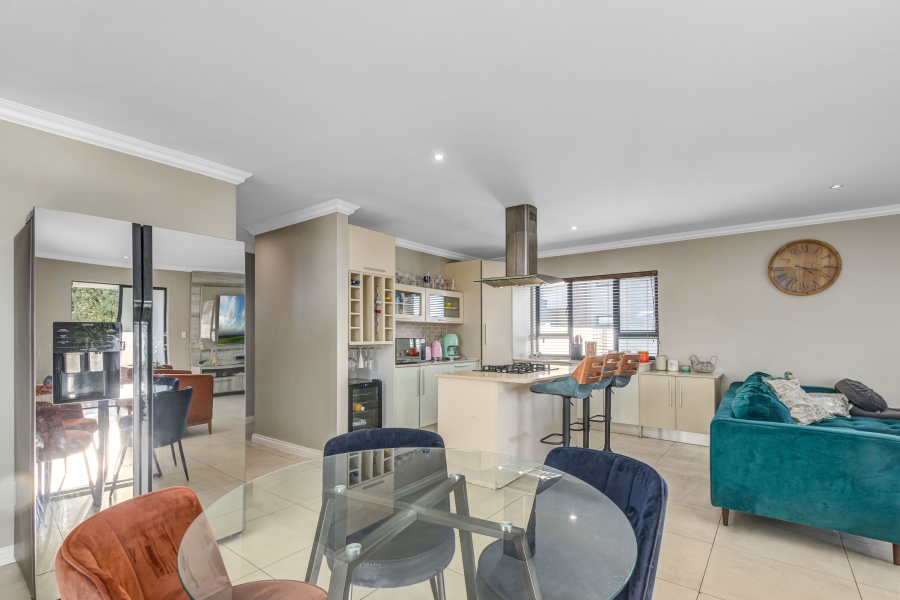 4 Bedroom Property for Sale in Copperleaf Estate Gauteng