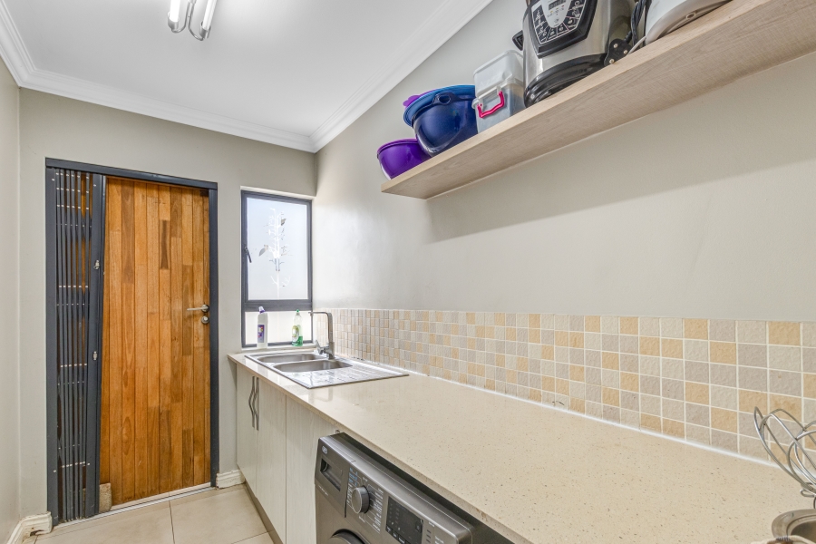 4 Bedroom Property for Sale in Copperleaf Estate Gauteng