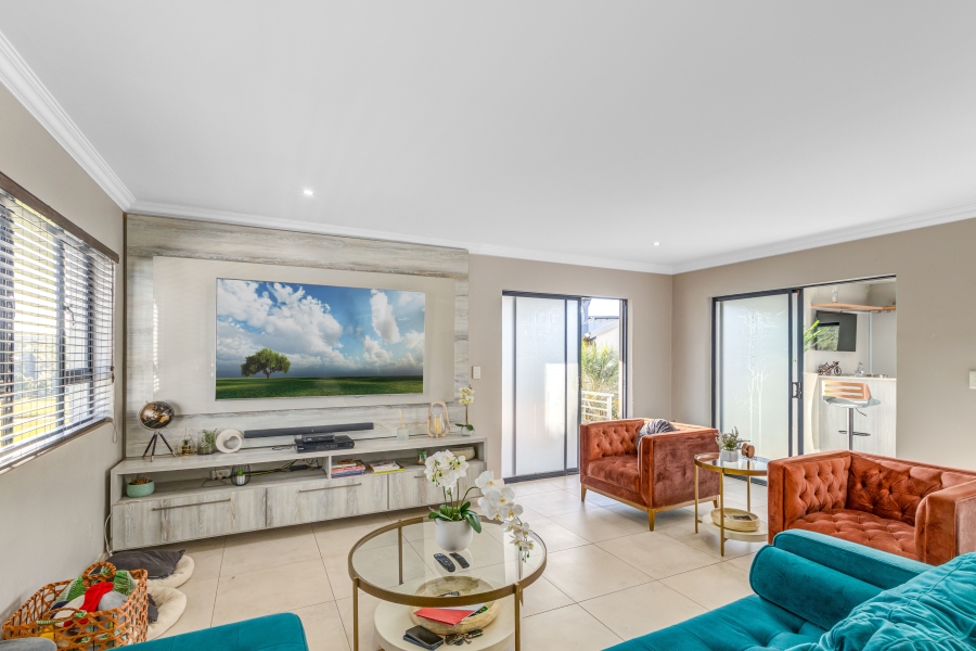 4 Bedroom Property for Sale in Copperleaf Estate Gauteng