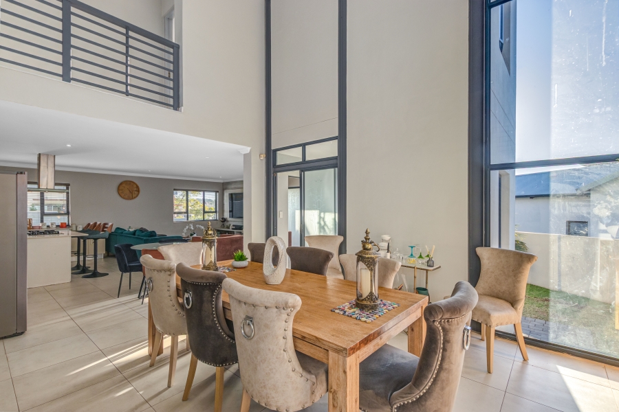 4 Bedroom Property for Sale in Copperleaf Estate Gauteng