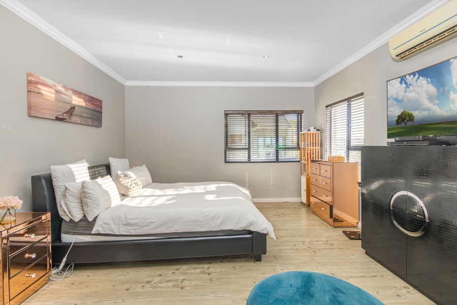 4 Bedroom Property for Sale in Copperleaf Estate Gauteng
