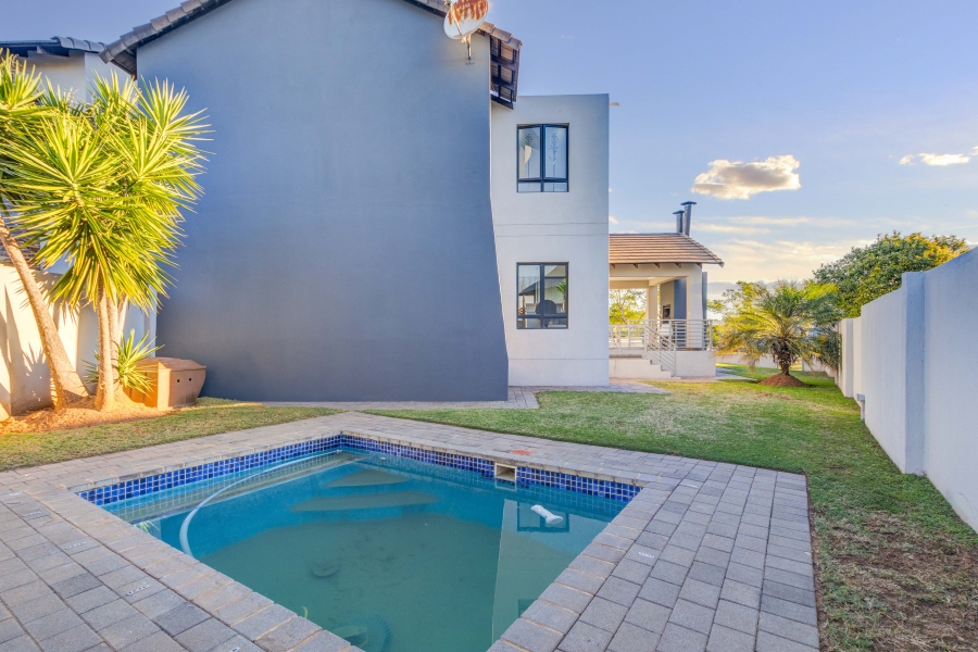 4 Bedroom Property for Sale in Copperleaf Estate Gauteng