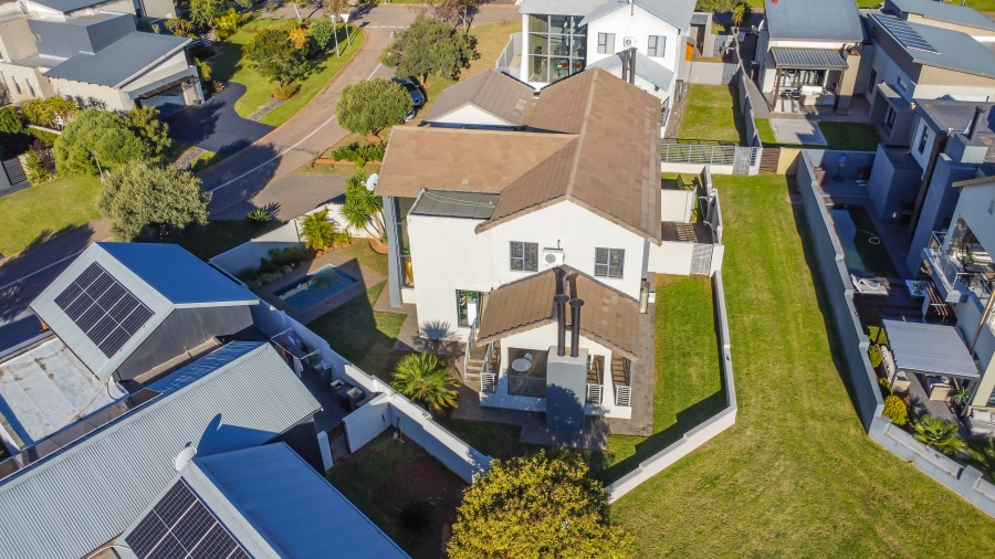 4 Bedroom Property for Sale in Copperleaf Estate Gauteng