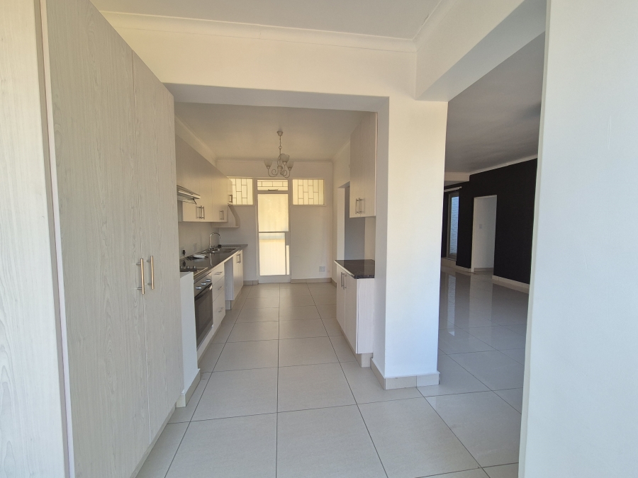 To Let 2 Bedroom Property for Rent in St Andrews Gauteng