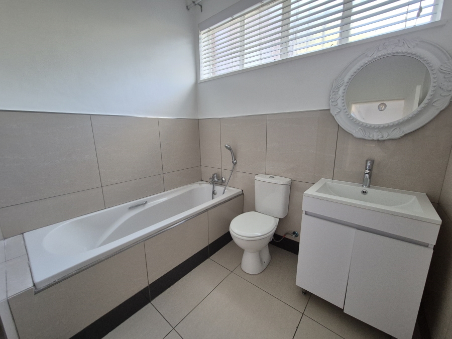 To Let 2 Bedroom Property for Rent in St Andrews Gauteng