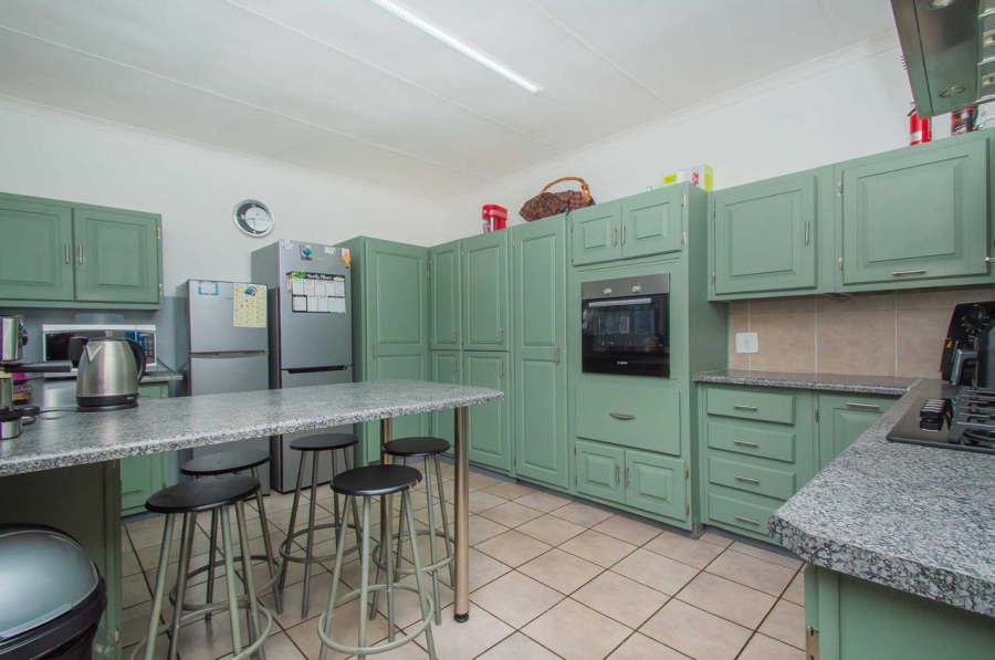 4 Bedroom Property for Sale in Kenmare Gauteng