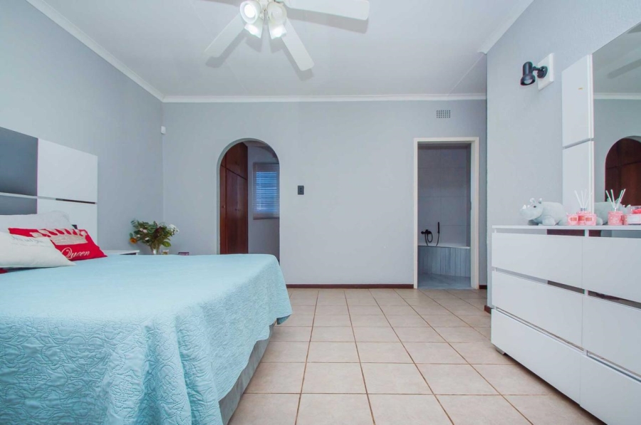 4 Bedroom Property for Sale in Kenmare Gauteng