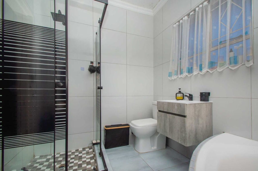 4 Bedroom Property for Sale in Kenmare Gauteng