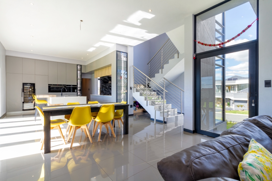 5 Bedroom Property for Sale in Blue Valley Golf Estate Gauteng