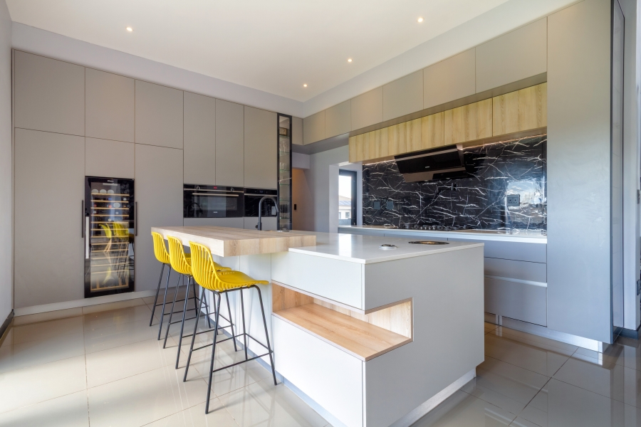 5 Bedroom Property for Sale in Blue Valley Golf Estate Gauteng