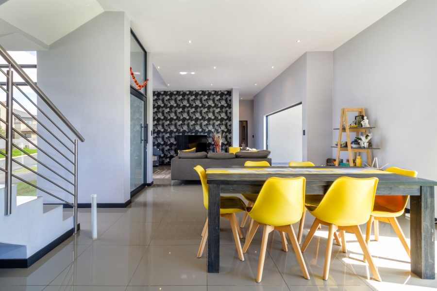 5 Bedroom Property for Sale in Blue Valley Golf Estate Gauteng