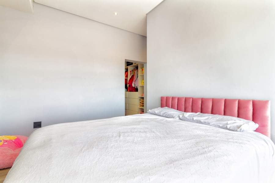 5 Bedroom Property for Sale in Blue Valley Golf Estate Gauteng