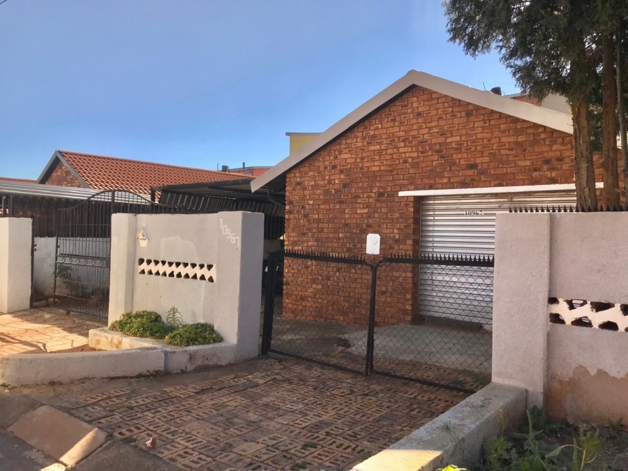 2 Bedroom Property for Sale in Dobsonville Ext 2 Gauteng