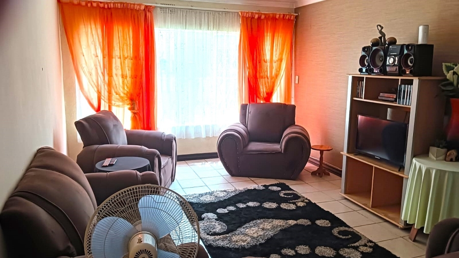 4 Bedroom Property for Sale in Van Riebeeck Park Gauteng