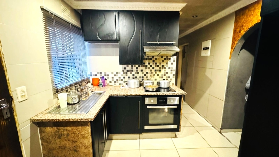 5 Bedroom Property for Sale in Tsakane Ext 11 Gauteng