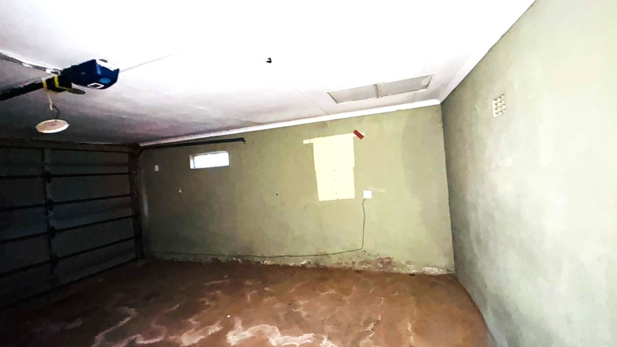 5 Bedroom Property for Sale in Tsakane Ext 11 Gauteng