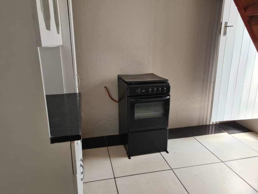 To Let 1 Bedroom Property for Rent in Discovery Gauteng