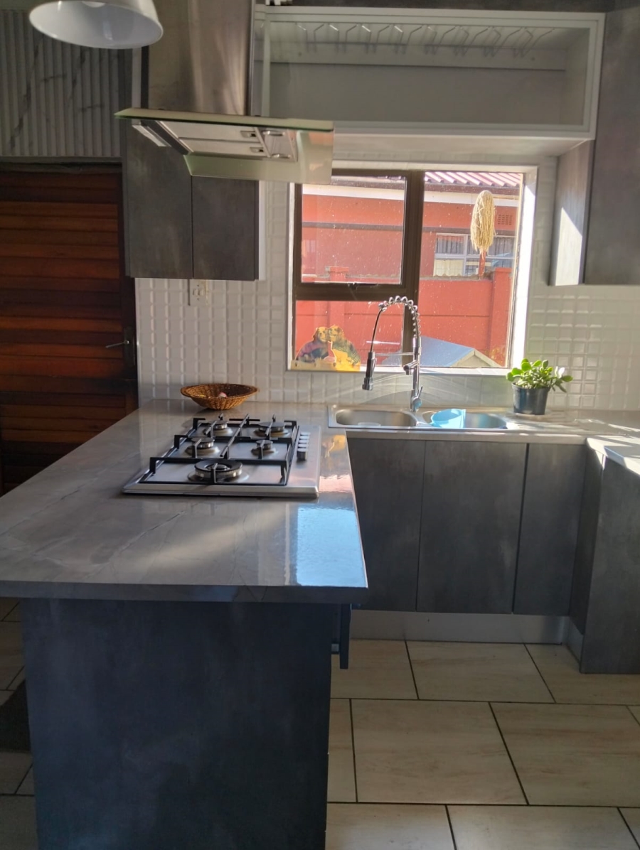 3 Bedroom Property for Sale in Mohlakeng Gauteng