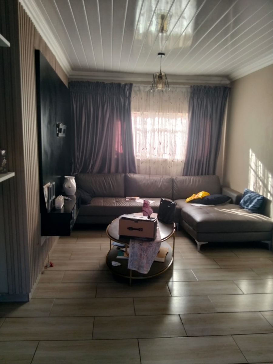 3 Bedroom Property for Sale in Mohlakeng Gauteng