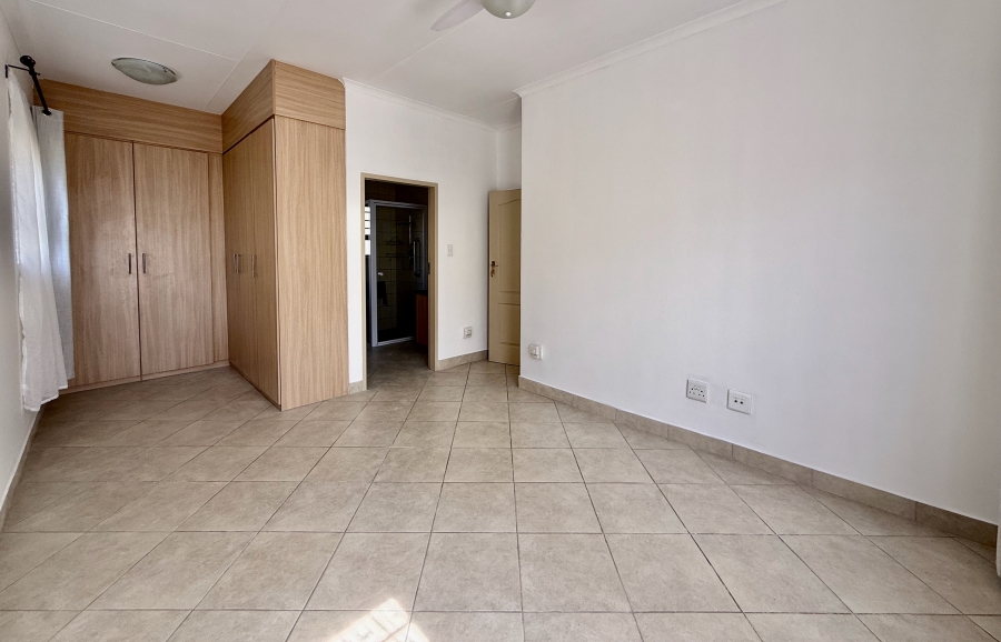 2 Bedroom Property for Sale in The Retreat Gauteng
