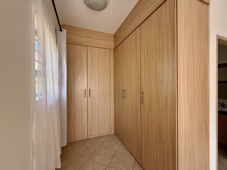 2 Bedroom Property for Sale in The Retreat Gauteng