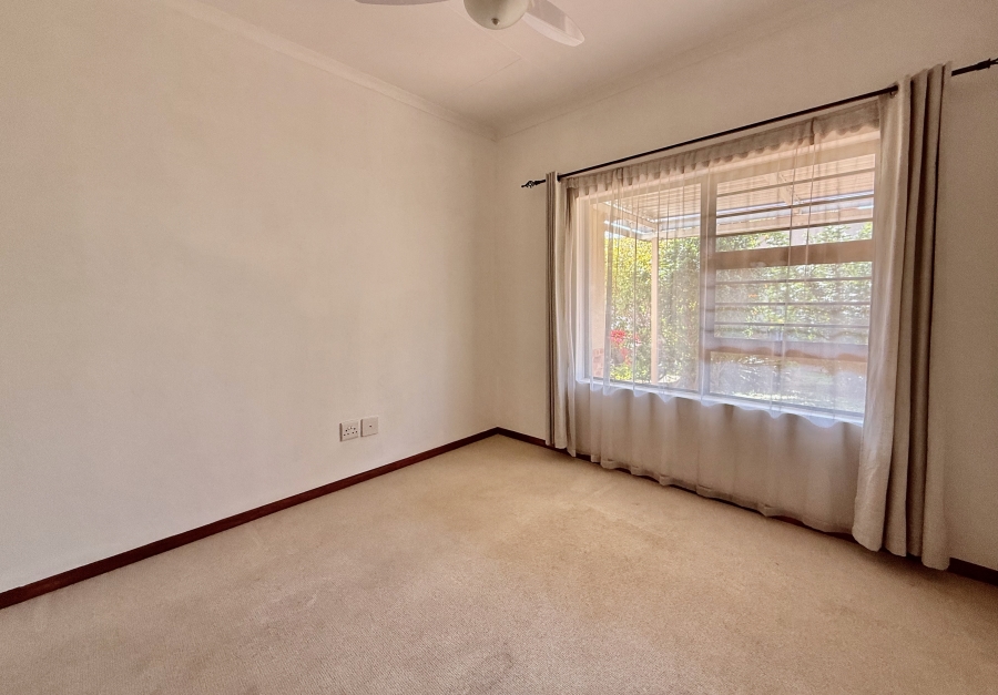 2 Bedroom Property for Sale in The Retreat Gauteng