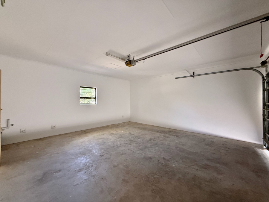 2 Bedroom Property for Sale in The Retreat Gauteng