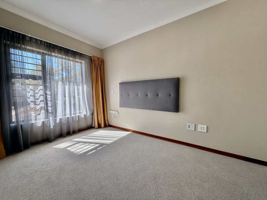 1 Bedroom Property for Sale in The Retreat Gauteng