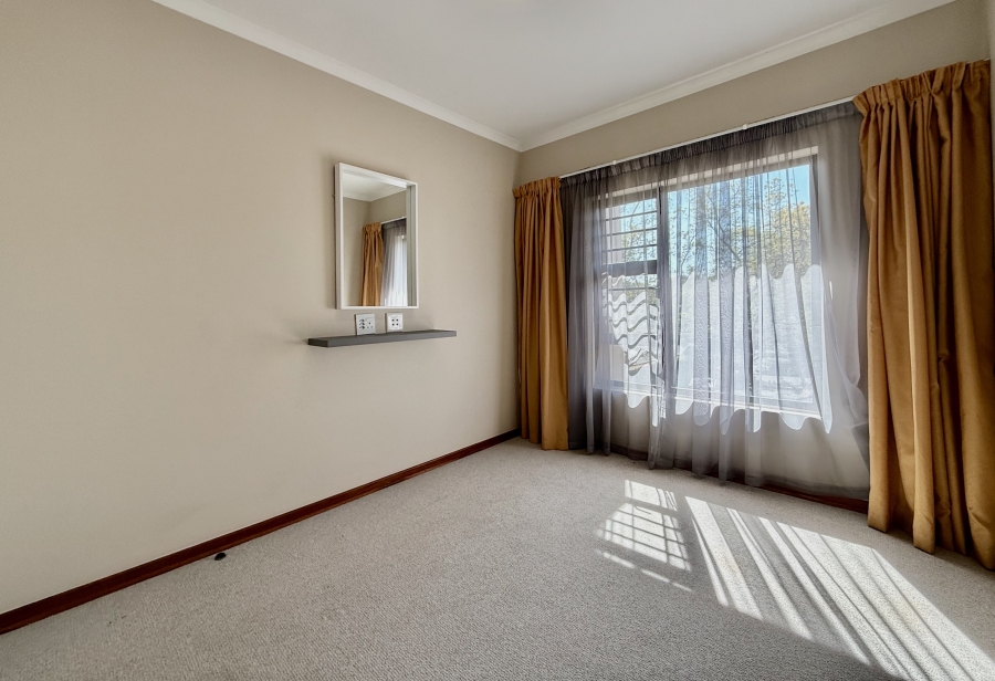 1 Bedroom Property for Sale in The Retreat Gauteng