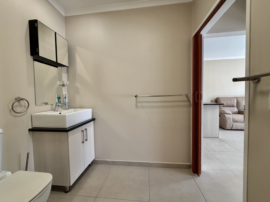 1 Bedroom Property for Sale in The Retreat Gauteng