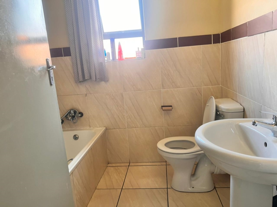 2 Bedroom Property for Sale in Groblerpark Gauteng