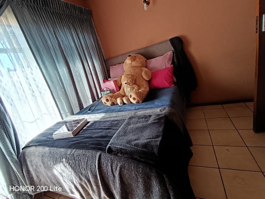 5 Bedroom Property for Sale in Olifantsfontein Gauteng