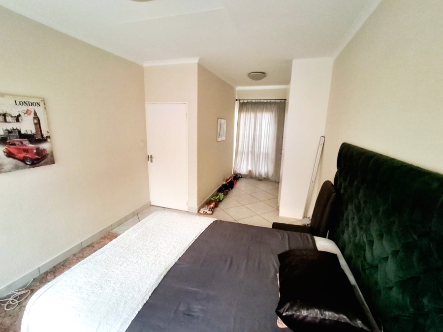 2 Bedroom Property for Sale in Douglasdale Gauteng
