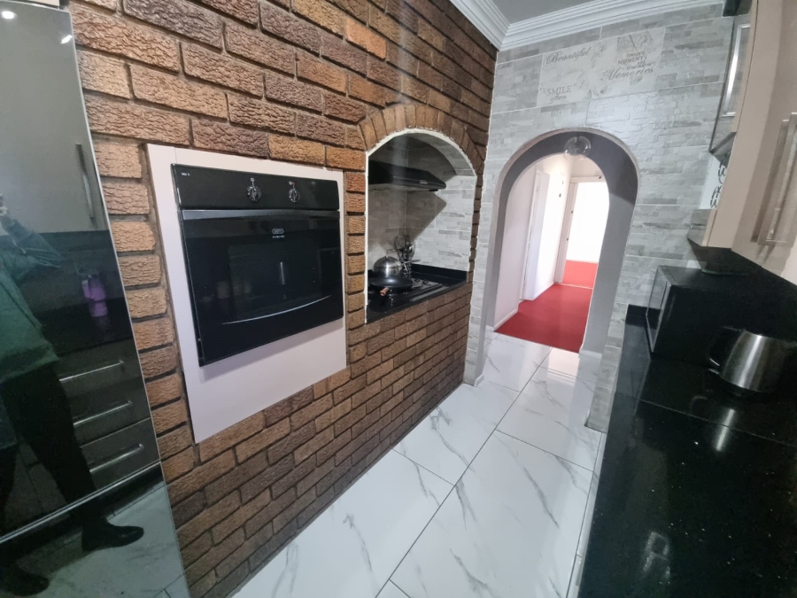 3 Bedroom Property for Sale in Verwoerdpark Gauteng