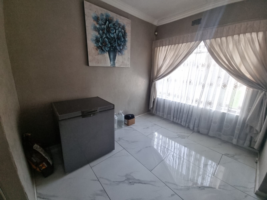 3 Bedroom Property for Sale in Verwoerdpark Gauteng