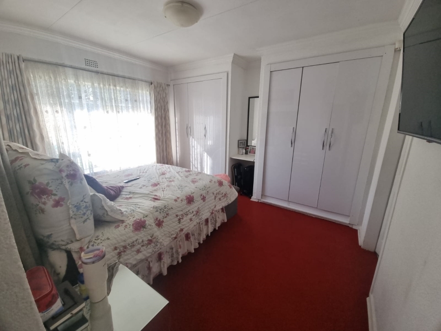 3 Bedroom Property for Sale in Verwoerdpark Gauteng