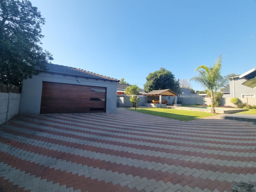 3 Bedroom Property for Sale in Verwoerdpark Gauteng