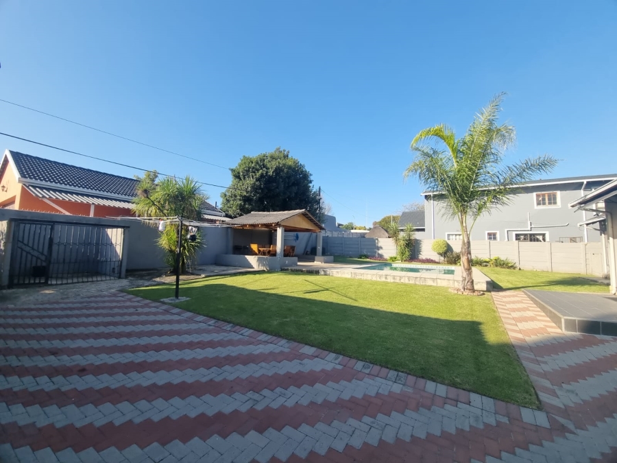 3 Bedroom Property for Sale in Verwoerdpark Gauteng