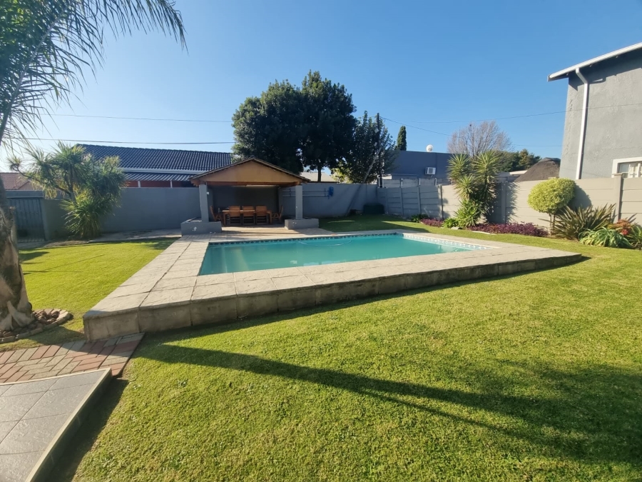 3 Bedroom Property for Sale in Verwoerdpark Gauteng