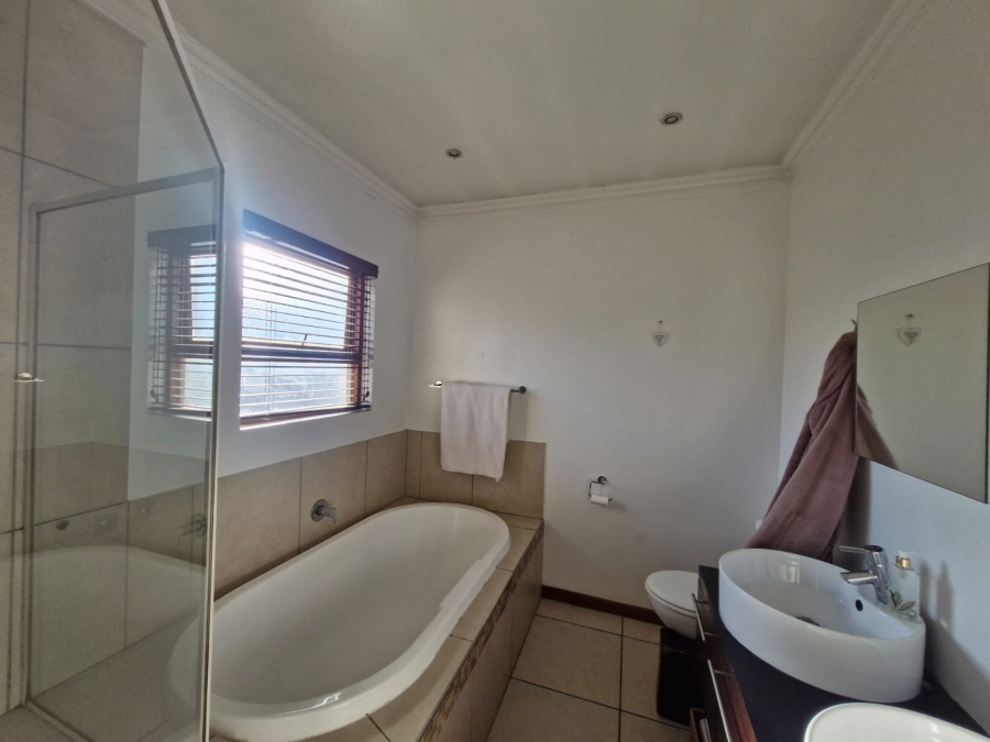 3 Bedroom Property for Sale in Beyers Park Gauteng