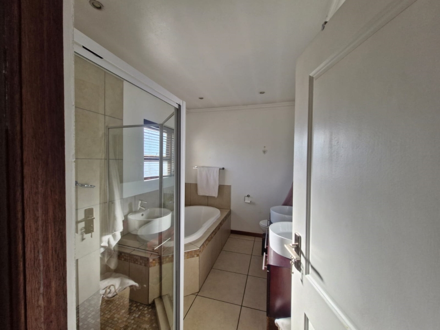 3 Bedroom Property for Sale in Beyers Park Gauteng