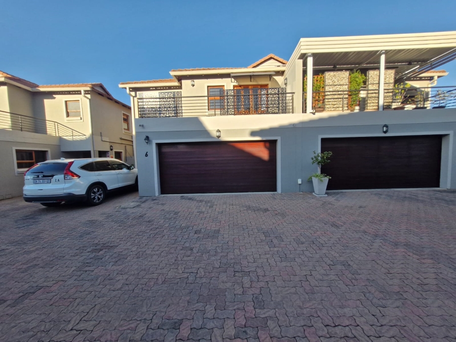 3 Bedroom Property for Sale in Beyers Park Gauteng