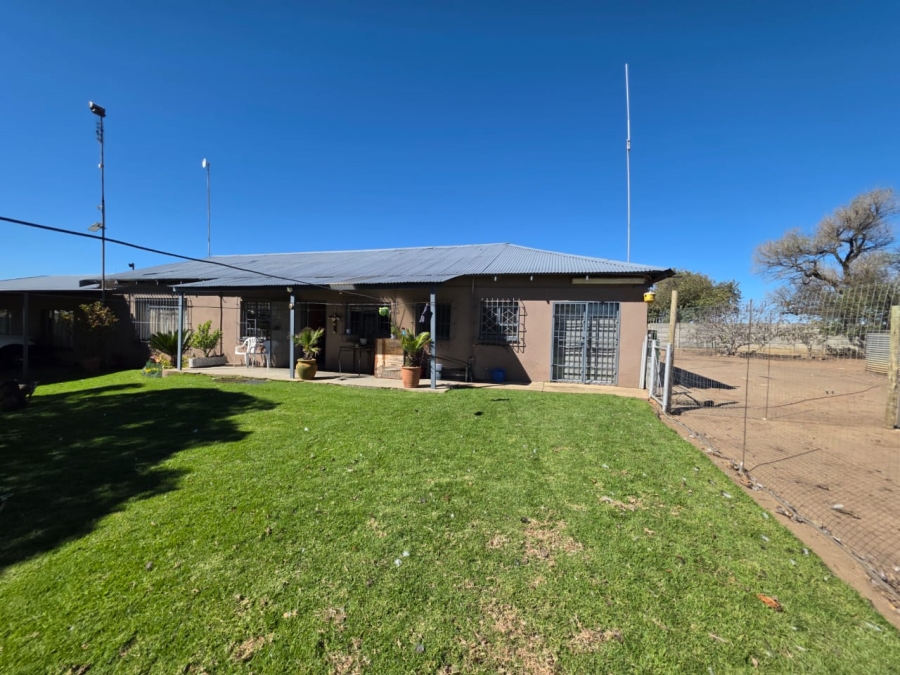 5 Bedroom Property for Sale in Devon Gauteng