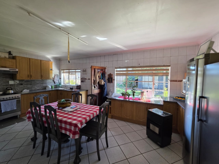 5 Bedroom Property for Sale in Devon Gauteng