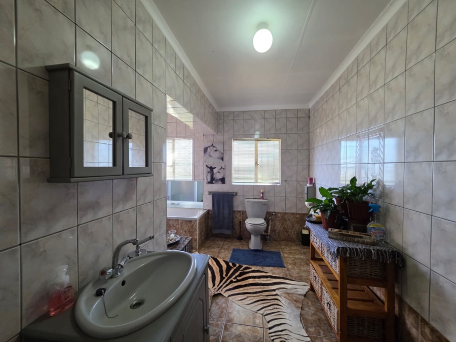 5 Bedroom Property for Sale in Devon Gauteng