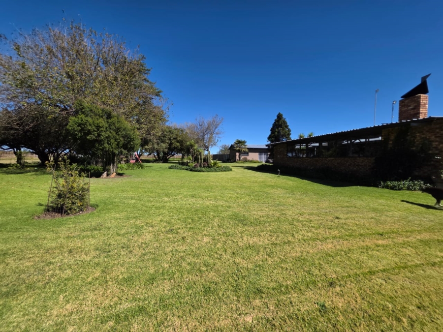 5 Bedroom Property for Sale in Devon Gauteng