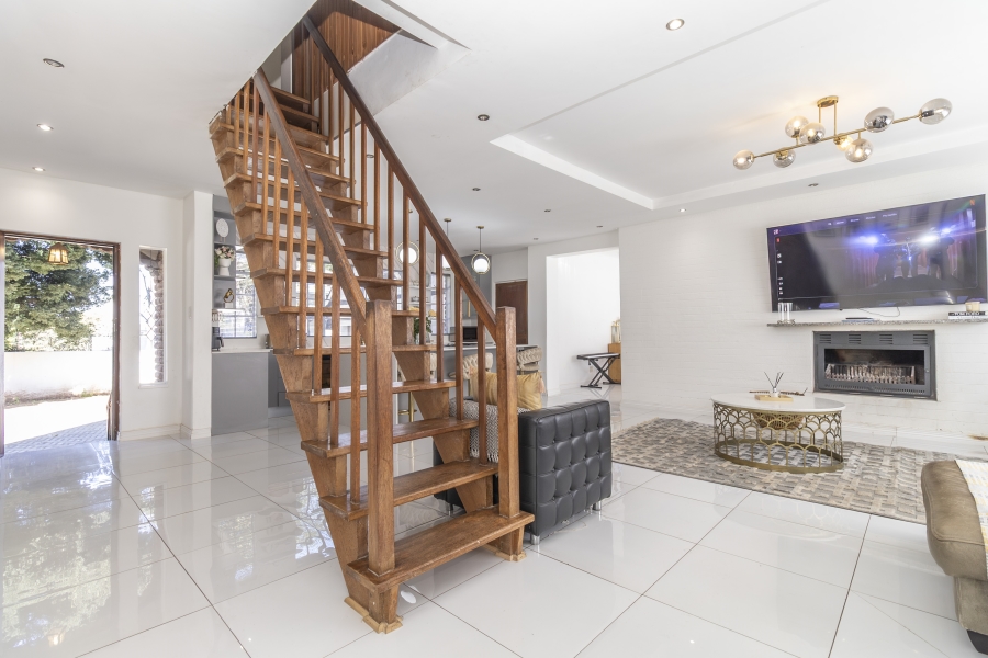5 Bedroom Property for Sale in Bryanston Gauteng