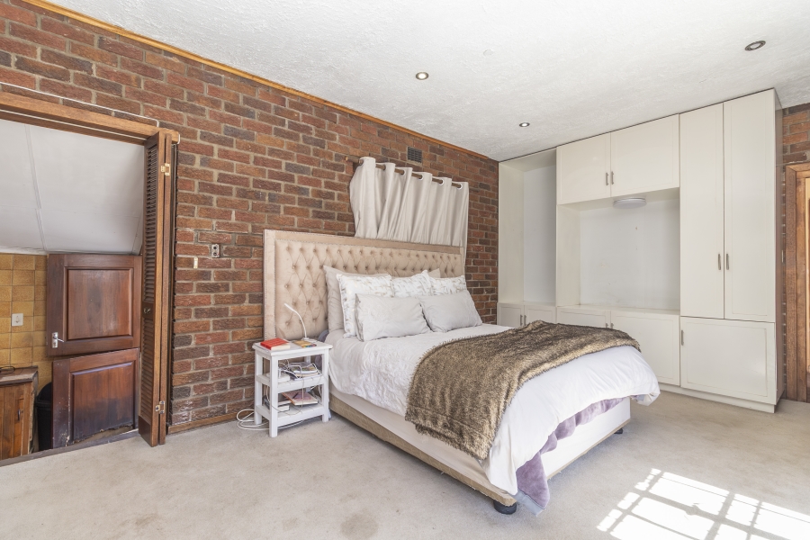 5 Bedroom Property for Sale in Bryanston Gauteng