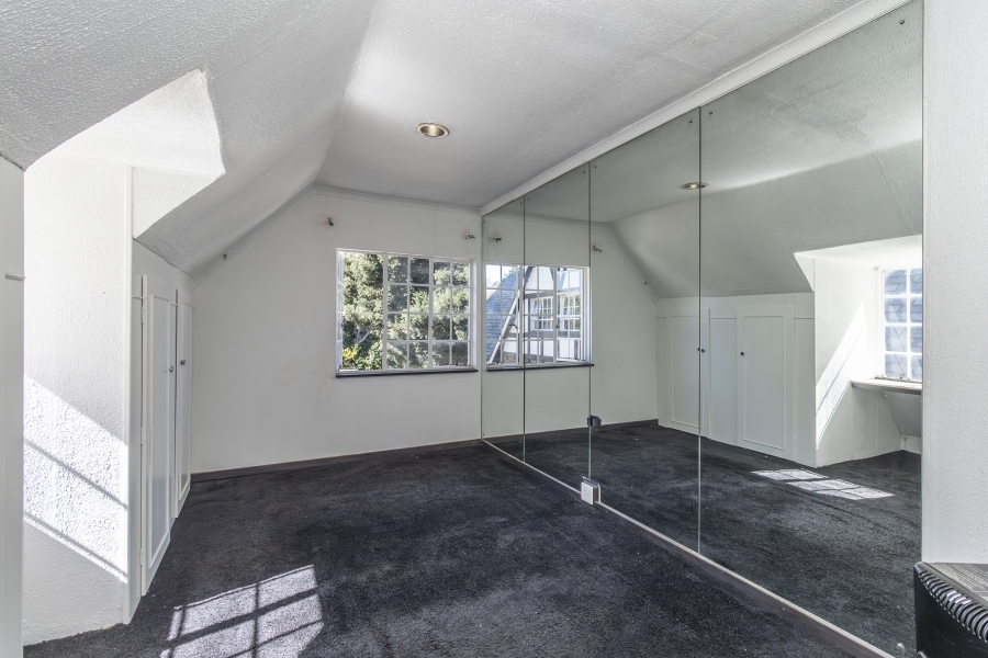 5 Bedroom Property for Sale in Bryanston Gauteng